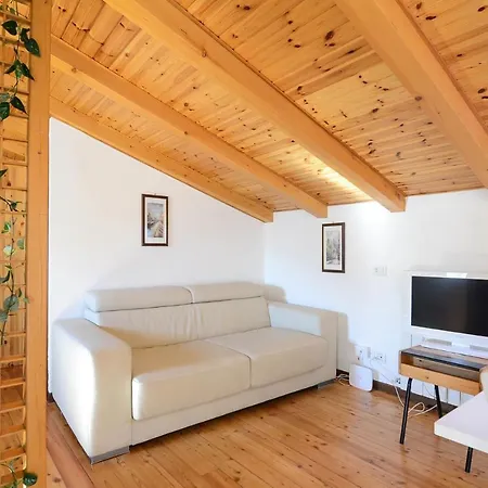 Sleeps 4 Air Con Wifi *