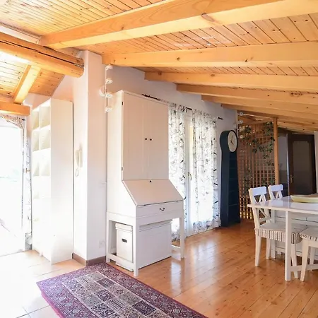 Sleeps 4 Air Con Wifi בלאג'יו